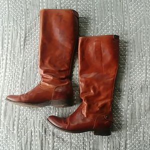 Frye - Melissa Button Back Zip - Cognac